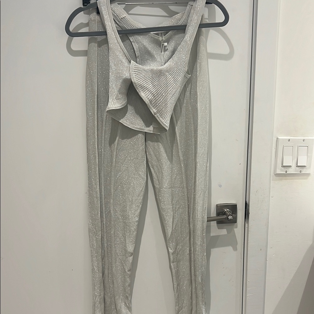 Two piece set grey resort wear Devon Windsor